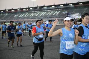 BIB: 833, 50109
                            <button type="button" onclick="openModal(10464919)" class="btn btn-primary btn-sm float-right btn-popup" data-toggle="modal" data-target=".modal-high-quality">
                        <i class="fas fa-shopping-cart"></i> Add to Cart
                    </button>
                                            <button type="button" onclick="isThisMe(10464919, true)" class="btn btn-success btn-sm float-right btn-popup btn-isme hidden" data-toggle="tooltip" data-placement="bottom" title="นี่คือรูปของคุณใช่ไหม คลิกที่นี่เพื่อเอาเข้าอัลบั้ม">
                        <i class="fas fa-plus"></i> Add to album
                    </button>
                    <button type="button" onclick="isThisMe(10464919, false)" class="btn btn-warning btn-sm float-right btn-popup btn-isnotme hidden">
                        <i class="fas fa-ban"></i> Remove from album
                    </button>